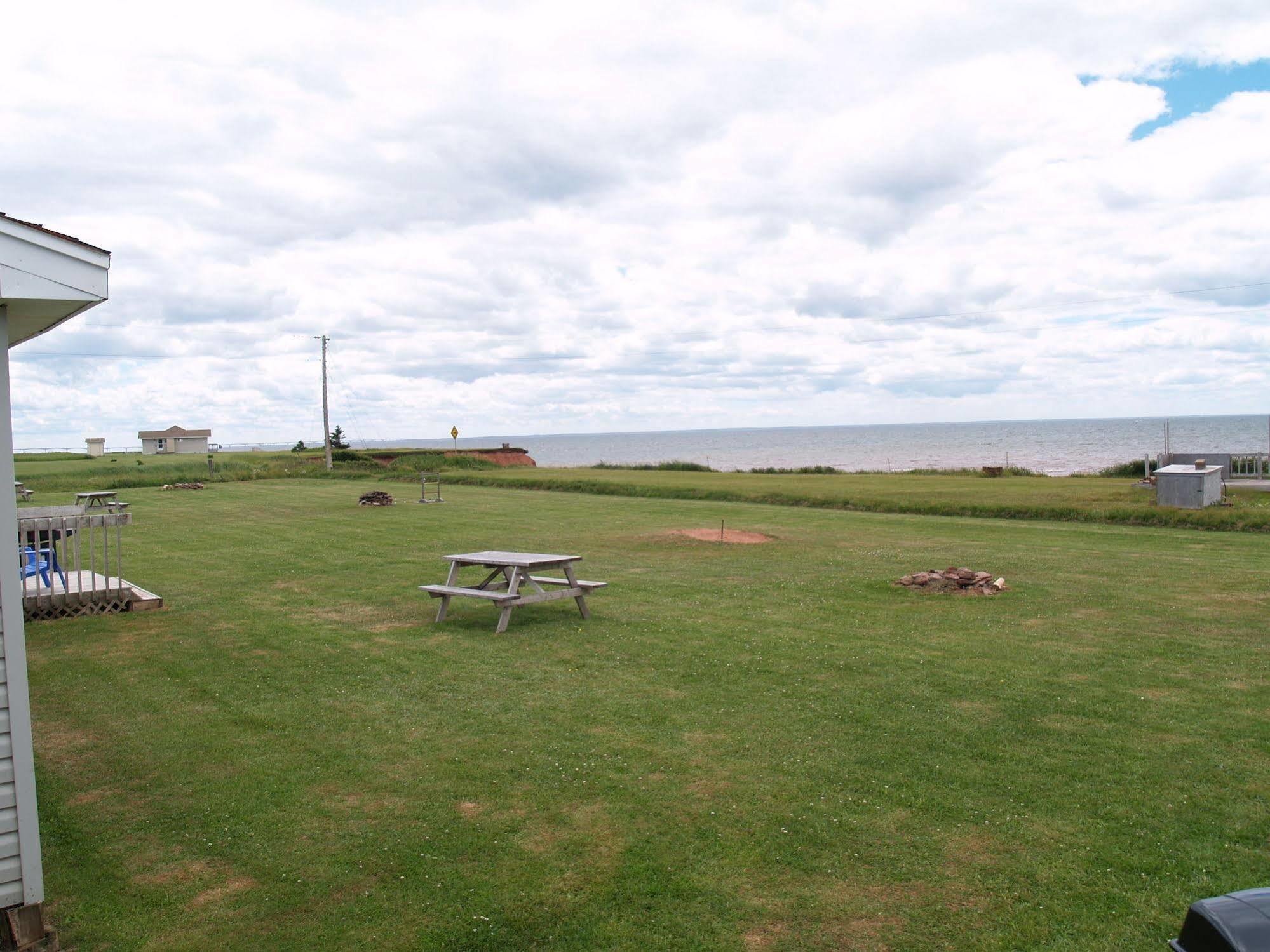 Cottages On Pei-Oceanfront Bedeque Exterior photo